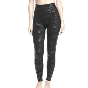 NWT‎ SPANX® Plus All Black Camo Leggings - Size Large